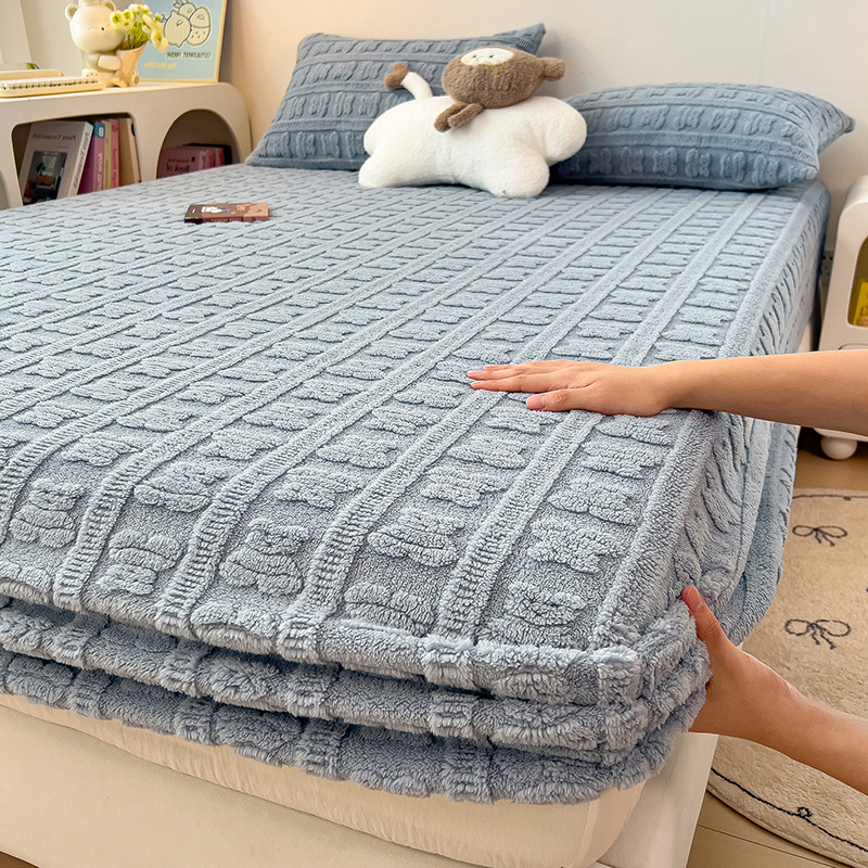 Чаршаф с ластик, milk velvet jacquard, полиестер, реактивно боядисване, едноцветен модел, тегло 1500–2000 g