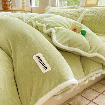 Piimveluurist voodipesukate – 3-osaline komplekt, reaktiivne värvimine, trükitud kude, kaal 300–500 g, kaasaegne minimalistlik stiil