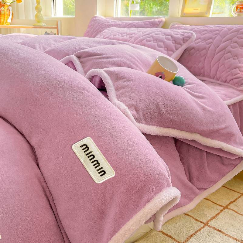 Piimveluurist voodipesukate – 3-osaline komplekt, reaktiivne värvimine, trükitud kude, kaal 300–500 g, kaasaegne minimalistlik stiil