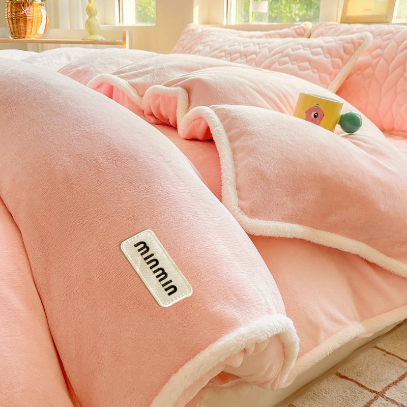 Piimveluurist voodipesukate – 3-osaline komplekt, reaktiivne värvimine, trükitud kude, kaal 300–500 g, kaasaegne minimalistlik stiil