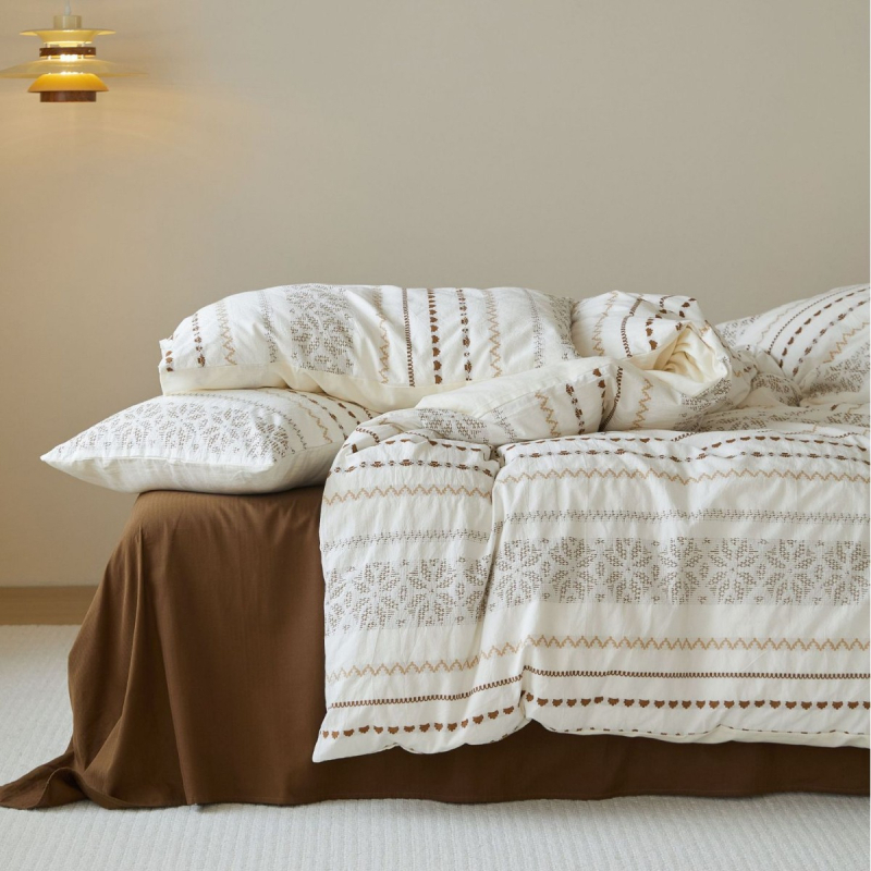 Set posteljine od 100% pamuka, tkan na šarene niti, oprani pamuk, četverodjelni set s navlakom za pokrivač i plahtama, s šarenom izvezom i retro jacquard
