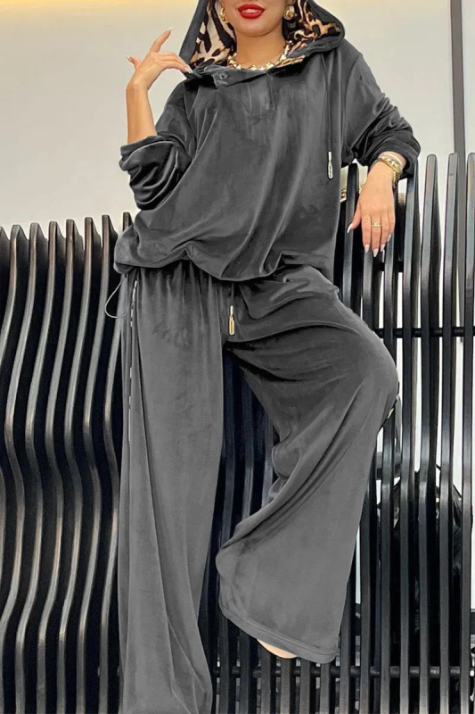 Ženski dvodijelni set: hoodie s kapuljom i hlače s leopardim uzorkom, poliester, digitalni tisak, proljeće 2025