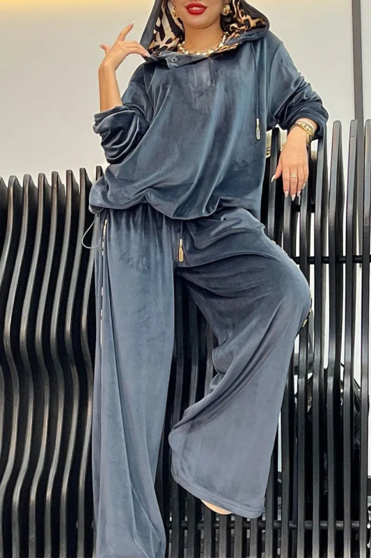 Ženski dvodijelni set: hoodie s kapuljom i hlače s leopardim uzorkom, poliester, digitalni tisak, proljeće 2025