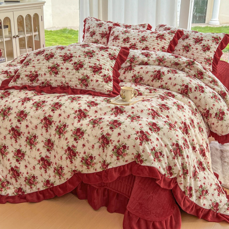 Milk Velvet prešivani set za krevet – Korejski stil, 4 dijela, 4500–5000 g, Uzorci: srca/geometrija/crtani/biljke, Zima i jesen toplina
