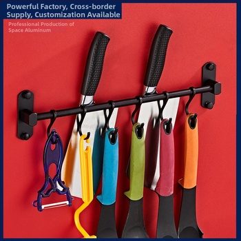 Alumínium falra szerelhető tároló polc akasztókkal és akasztó rúddal — fúrás nélkül, CE tanúsítvánnyal, Hongtu, modern minimalista stílus