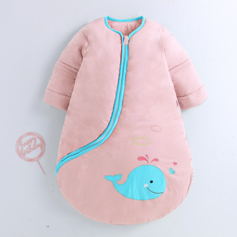 Bērnu gulēšanas maisiņš ar biezinātu česanā kokvilnu ārējā daļā, poliestera odere, pildījums no poliestera-kokvilnas maisījuma, noņemamās piedurknes, dzīvnieku raksts, piemērots ziemai, pavasarim un rudenim