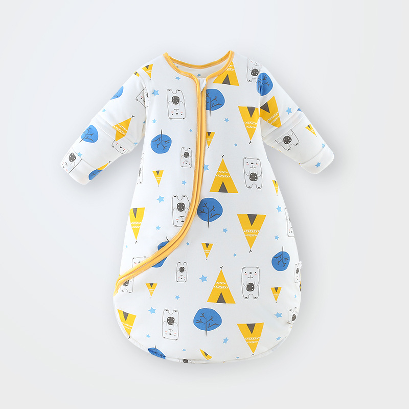 Bērnu gulēšanas maisiņš ar biezinātu česanā kokvilnu ārējā daļā, poliestera odere, pildījums no poliestera-kokvilnas maisījuma, noņemamās piedurknes, dzīvnieku raksts, piemērots ziemai, pavasarim un rudenim