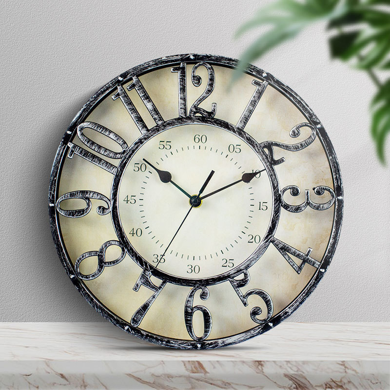 Seinakell, ümmargune, patareidega töötav, libiseva sekundiliikumisega, Pegasus 6262-liikumine, mudel 4698, plastist näidik