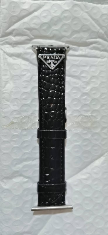 Apple Watch каишка от изкуствена кожа — закопчалка с пин, тегло 30 г, съвместима с Apple Watch, пусната през 2023 г. (Изкуствена кожа; закопчалка с пин; 30 г; съвместимост: Apple Watch; 2023)