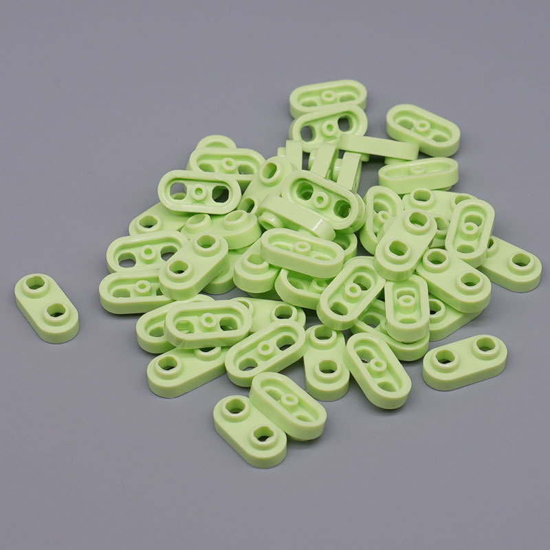 Ръчно изработена конструкция с малки части: овална плоча с две дупки и заоблени ъгли, пластмасова, съвместима с 35480 компоненти, за възраст 15–35 години