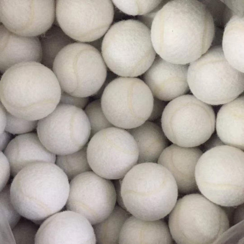 Treniņ tenisbola ar elastīgu videi draudzīgu gumijas-sintētisko šķiedru materiālu; logotipa drukāšana pieejama; pielāgošana pieejama