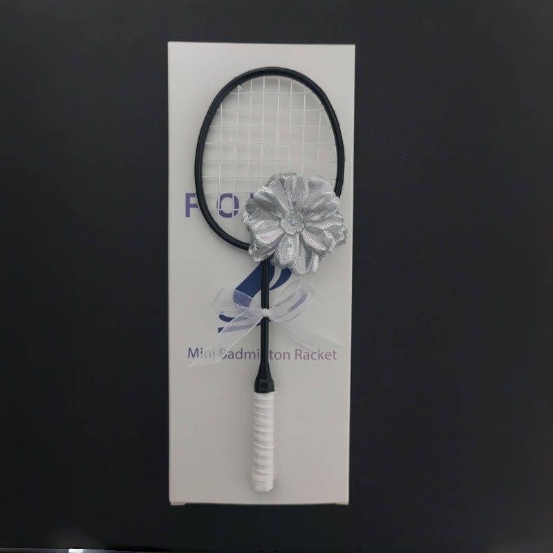 Mini badminton reketa s dizajnom, okvir od karbonskih vlakana, 95–100 g, izuzetno tvrda, direktan udarac — privjesak za ruksak