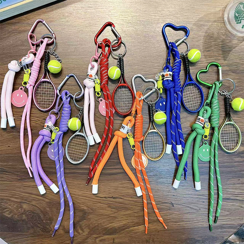 Woan Цветен ключодържател за тенис с карабинер – ABS материал, карикатурен стил, за чанта/раница