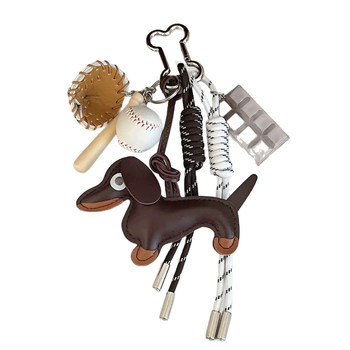 Atslēgu piekariņš ar dachshunda motīvu — metāls, pusmanuāla apstrāde, Hesheng zīmols, pavasaris 2025