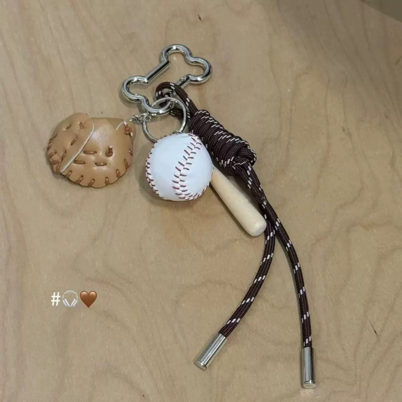 Atslēgu piekariņš ar dachshunda motīvu — metāls, pusmanuāla apstrāde, Hesheng zīmols, pavasaris 2025