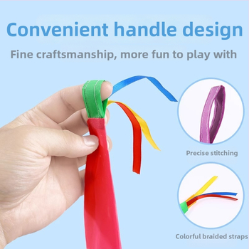 Āra sensoro attīstības spēle: maisiņu ar smiltīm mešana un mīkstās vēja izturīgās bumbiņas ar lentām, no auduma, bērniem vecumā 4–6 gadi