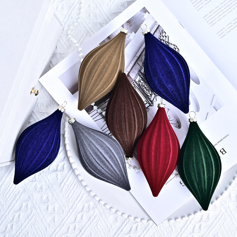 Plastmasas Ziemassvētku bumbiņas ar pūkainu virsmu – Yunxi, Xm0084s, Ziemassvētkiem