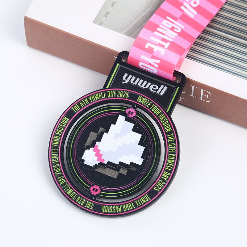 Medaļa – cinka sakausējums, personalizējama ar logotipa drukāšanu, zeltītais pārklājums