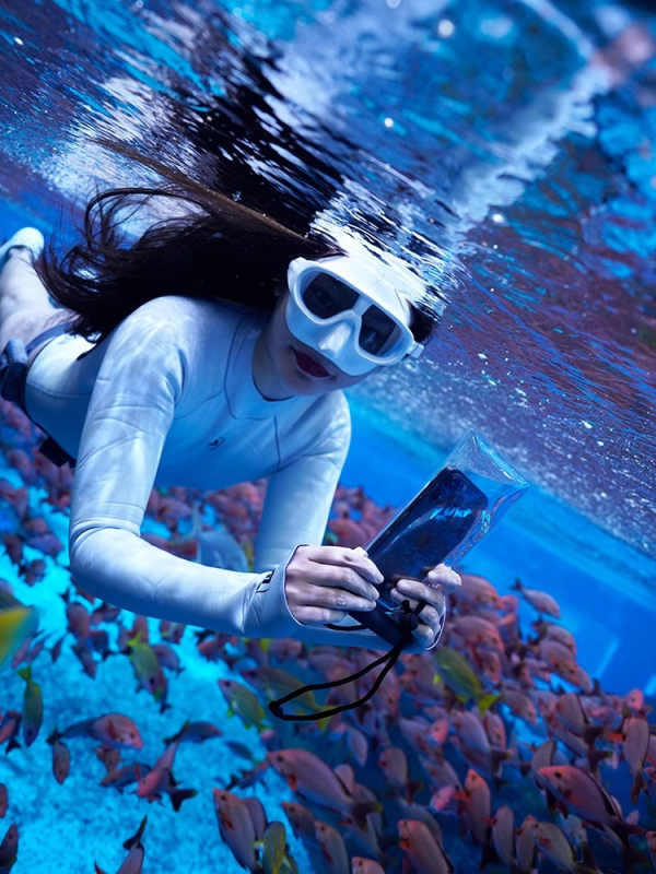 Ūdensdroša tālruņa soma ar skārienjūtīgu ekrānu, plūstoša TPU, viena ierīces ietilpība, pielāgots logotips – āra nodarbībām