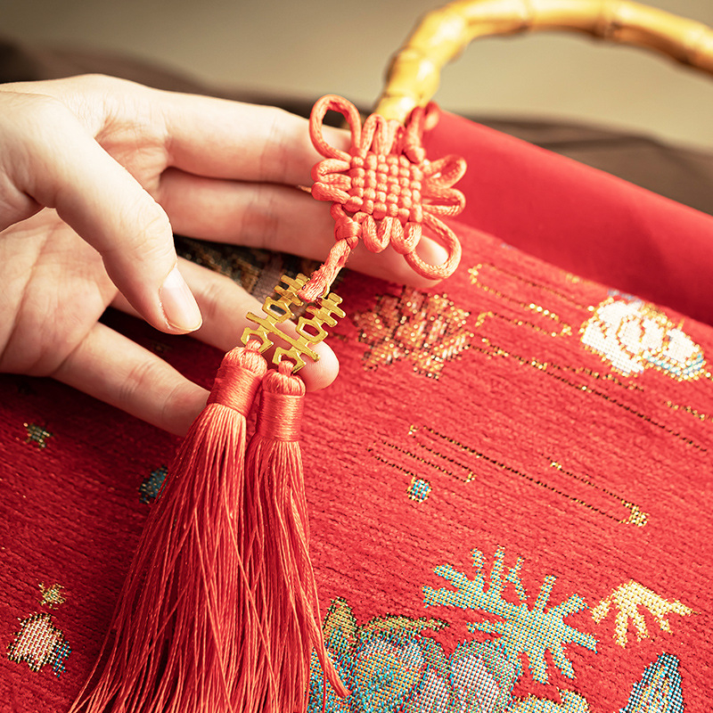 Brokato vestuvinė rankinė nacionalinio stiliaus su Can logotipu