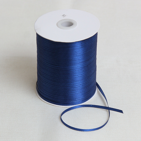 Poliesterio satino juostelė vestuvėms, dovanų įvyniojimui, gėlių įvyniojimui ir namų dekorui – aukšta kokybė