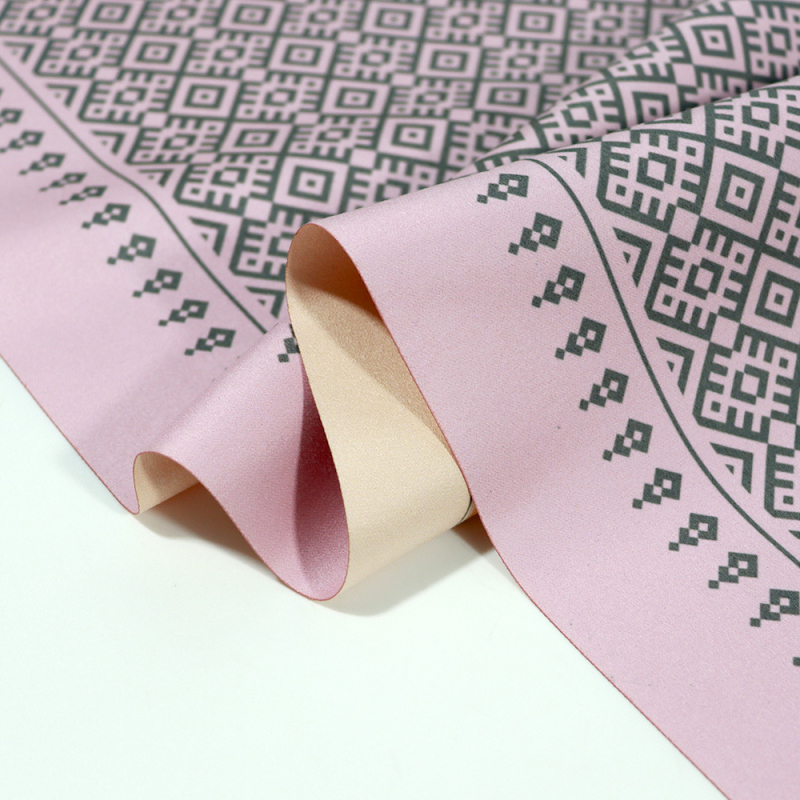 Kohandatud jooga-rätik sisekasutuseks – higist imav, libisemiskindel, ultrafina mikrokiud, 200 g, kiire kuivatamine, logos trükkimise võimalus