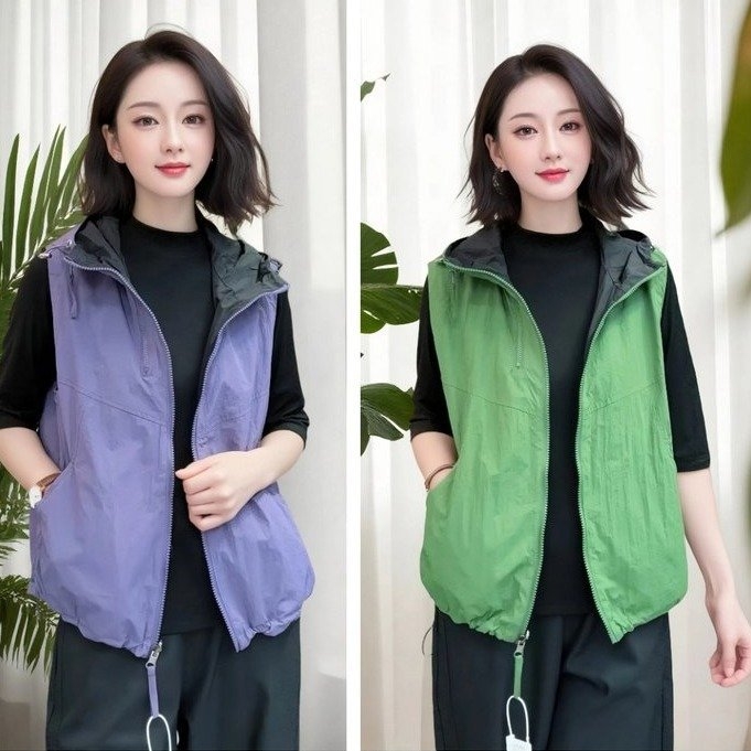 Sieviešu kapucēta veste ar rāvējslēdzēju priekšā, poliestera audums, brīvs piegriezums (kapucīte; rāvējslēdzējs; brīvs piegriezums; poliesteris; rudens 2025)