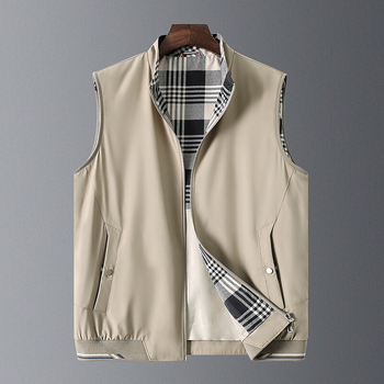 Vīriešu bezmugurka veste, poliesteru maisījums, šaurs siluets, stāvā apkakle, rāvējslēdzējs, ar kapuci