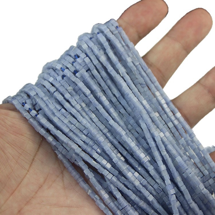 Išsklaidytos karoliukus iš kvarco; Medžiagos: paveikslėlio akmuo, imperatoriškas akmuo, sintetinis purpurinis achatas, sintetinis rhodolitas; Stilius: madingas