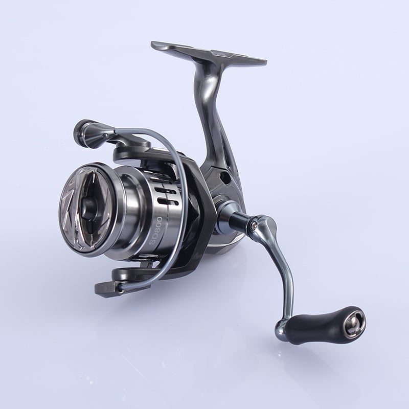 Spinning kolut – polu-metalna konstrukcija bez praznine, otporan na morsku vodu, dugi dometi bacanja