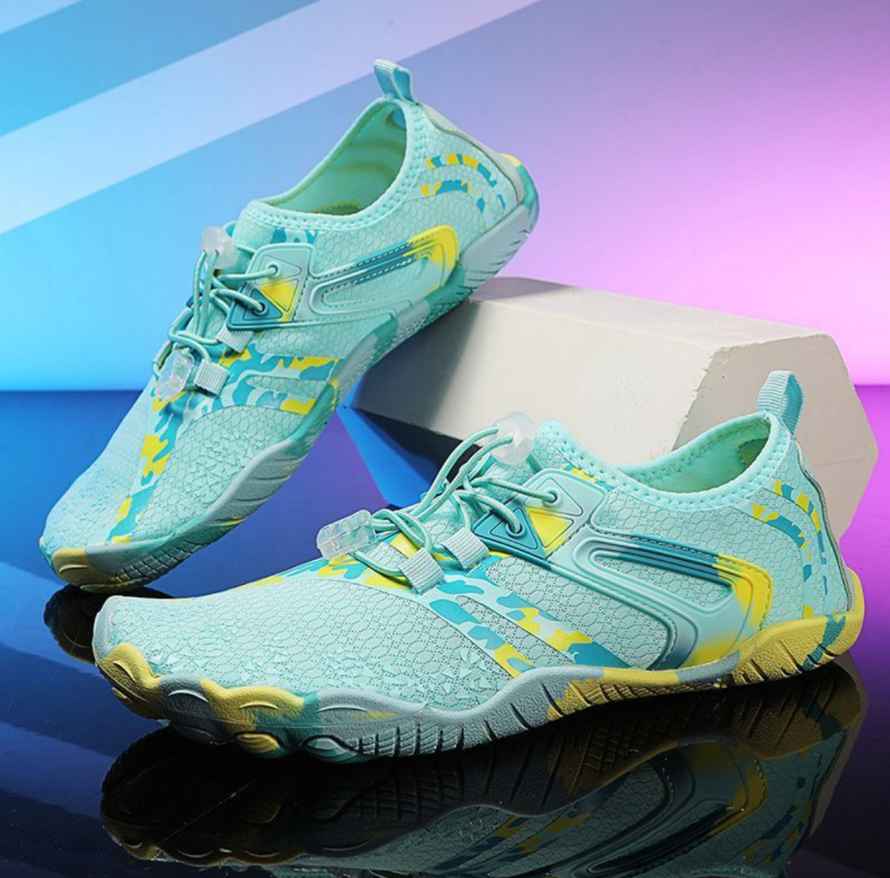 Cipele za prelazak rijeke – prozračne, brzo se sušeće, protuklizne; gornji dio mrežasti; potplat od prirodne gume