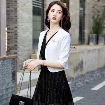 Γυναικείο δαντελένιο κοντό παλτό - Πολυεστέρας, Μονόχρωμο, Κοντό μήκος, Μακριά μανίκια, V-λαιμόκοψη, Ένα κουμπί