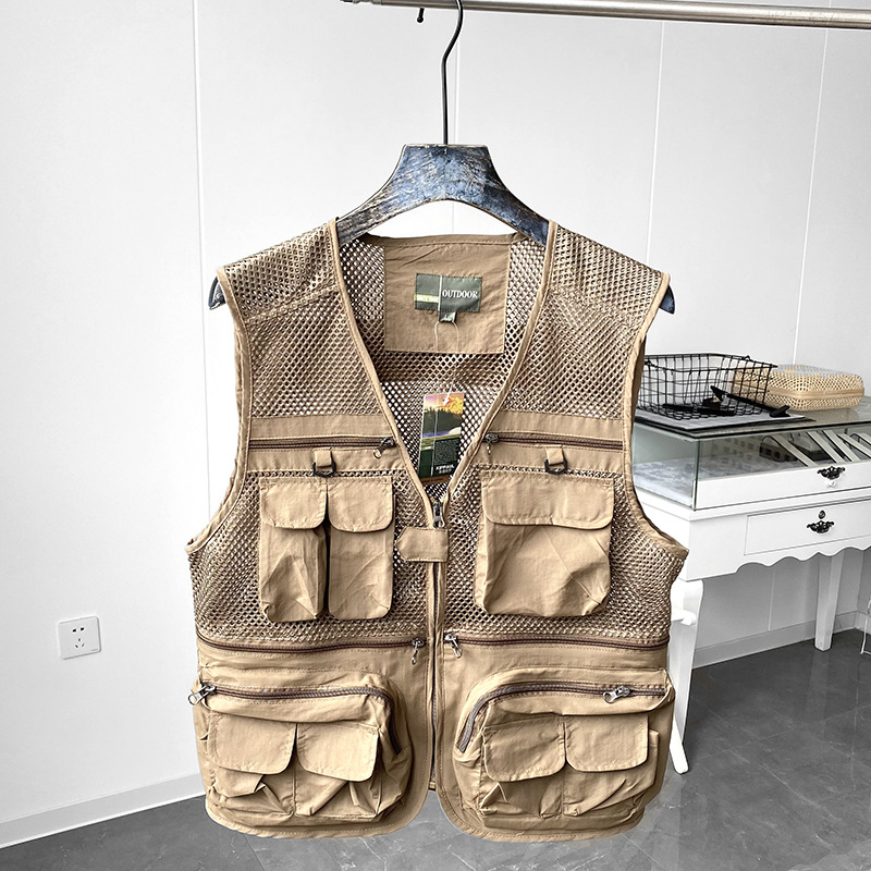 Darba veste ar 3D patch kabatām, rāvējslēdzēja priekšā, V formas kakls, brīvs griezums, poliestera audums ar pamuš, vasaras sezonai