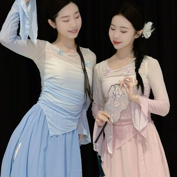 Sieviešu ķīniešu tautasdeju topsu komplekts ar gradientām tauriņa piedurknēm no plakana auduma (Zīmols: Fengju; Piemērošana: tautas dejas; Dzimums: sievietes; Audums: plakans audums; Sezona: pavasaris 2025)