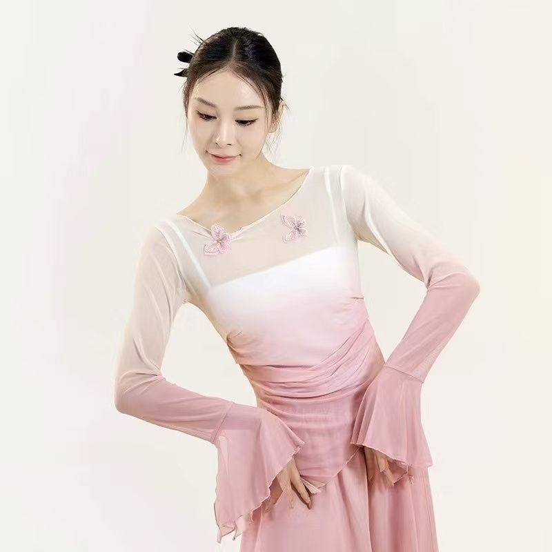 Sieviešu ķīniešu tautasdeju topsu komplekts ar gradientām tauriņa piedurknēm no plakana auduma (Zīmols: Fengju; Piemērošana: tautas dejas; Dzimums: sievietes; Audums: plakans audums; Sezona: pavasaris 2025)