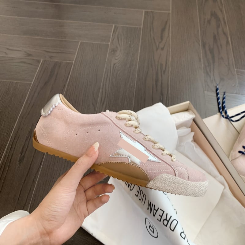 Ženske tenisice od nubuk velura - color-block, vezivanje, niska silueta, gumeni potplat