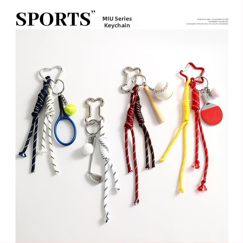 Graceful metalinis raktų pakabukas su mokyklos kuprinės pakabuku — šiuolaikinis minimalistinis stilius