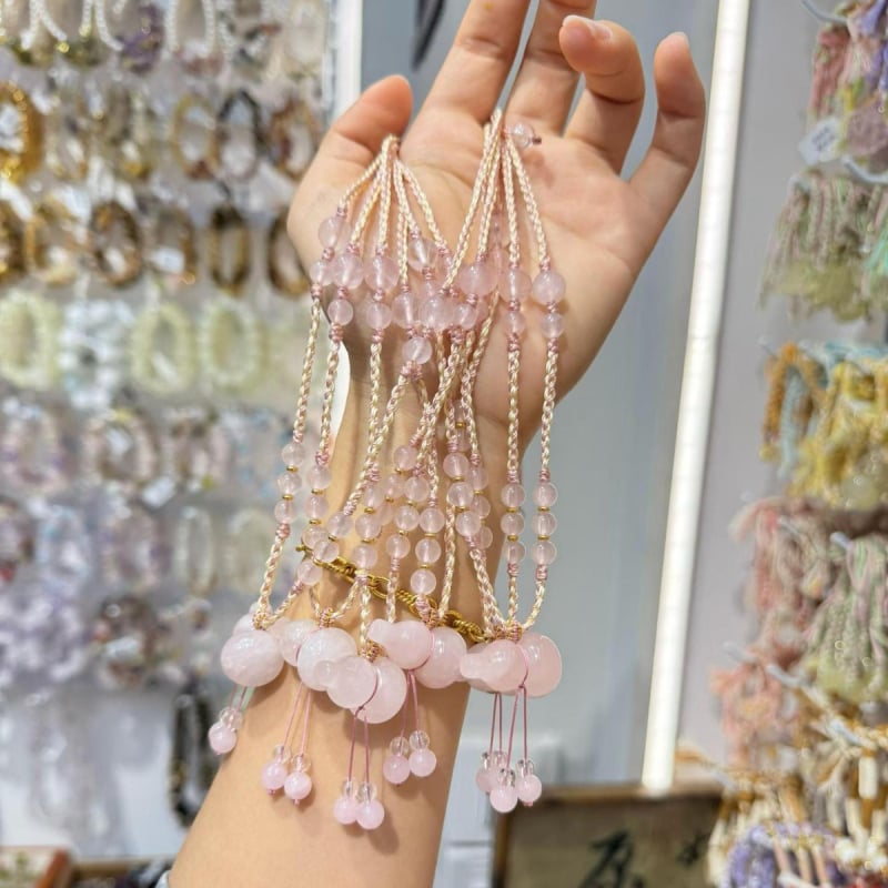 Természetes kristály nyaklánc, zodiákus alakú medál, reguláris lánc, kínai stílus (természetes kristály; kristály medál; reguláris lánc; zodiákus alak; kínai stílus)