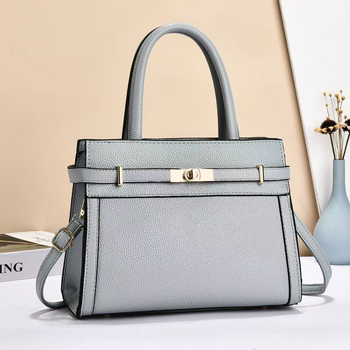 PU kožna crossbody torba, horizontalni četvrtasti oblik, zatvarač, velika kapaciteta, unutarnji džepovi (zip, telefon, dokumenti), gradski stil, ljeto 2025