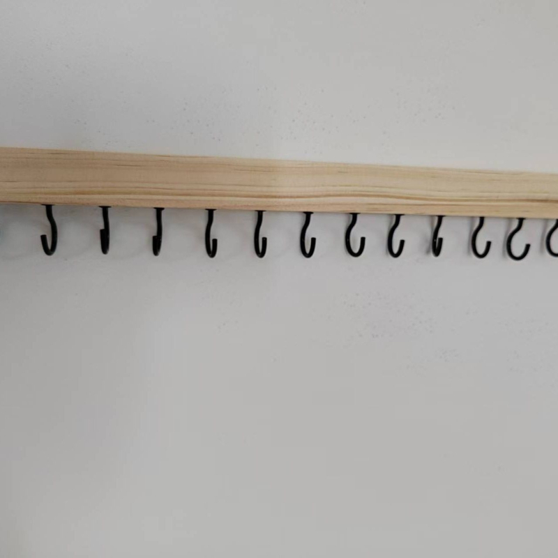 Puidust seinale kinnitatav juveelide riiul puurimisvaba kinnitus – kõrvarõngaste jaoks, 1 kiht