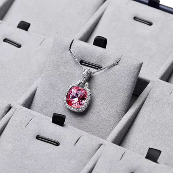 Juvelyrinių parodų rinkinys – mikropluoštas, vienas sluoksnis, sujungimo dizainas, karoliai plokštė/pendanto plokštė, žiedų dėklas