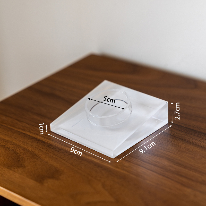 Akrilo apyrankių demonstravimo stovas, aukštos kokybės, akrilo konstrukcija, purškiamo plastiko apdaila, 2025 m. ruduo