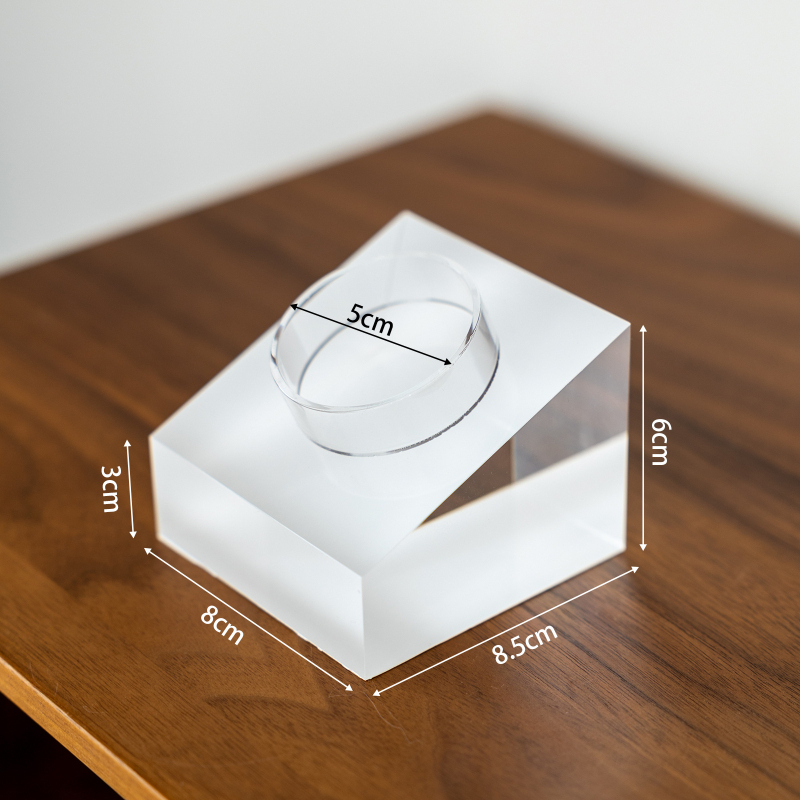 Akrilo apyrankių demonstravimo stovas, aukštos kokybės, akrilo konstrukcija, purškiamo plastiko apdaila, 2025 m. ruduo