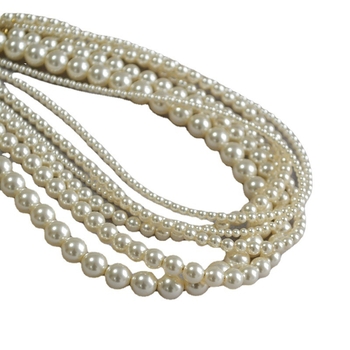Ogrlica s umjetnim perlama, ručna izrada, Miya Sophia Jewelry, lanac od perli, elegantan stil.