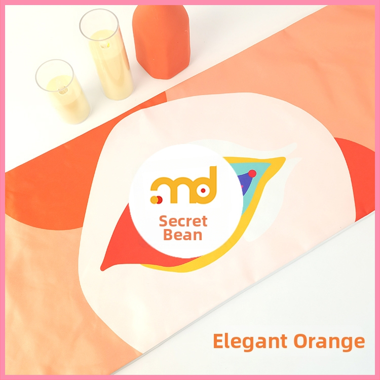 Satiinist voodi lõpu dekoratiivne šall, lihtne ja kaasaegne, hotellistiil