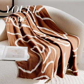 Megzta pledė, Šiaurės stiliaus, dryžuotas raštas, akrilo medžiaga, svoris 500–799 g, tinkama visoms metų laikams.