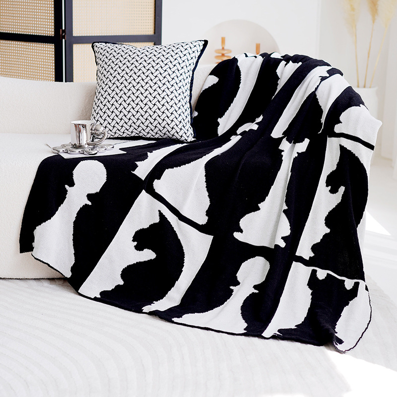 Megzta pledė, Šiaurės stiliaus, dryžuotas raštas, akrilo medžiaga, svoris 500–799 g, tinkama visoms metų laikams.