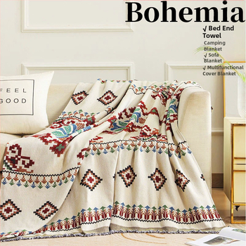 Boheemlase stiiliga polüesterist tekk, hotellistiil