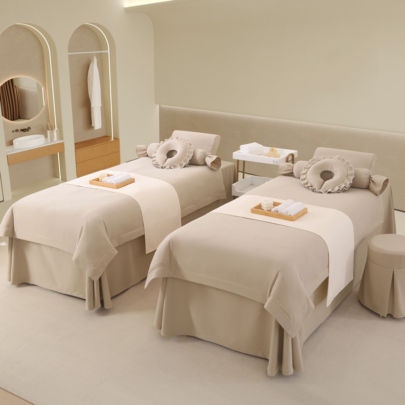 Set patru piese pentru cuvertură din amestec poliester-bumbac, imprimare reactive și vopsire, cusături cu dantelă și quilting