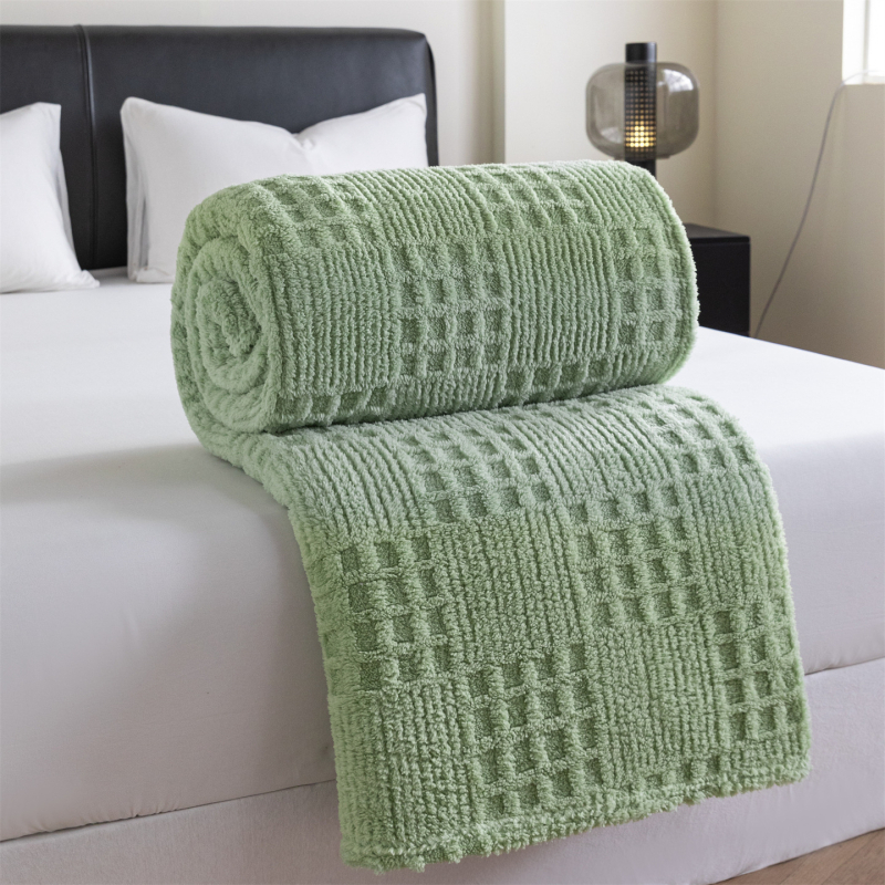 Jesen-zimska jacquard deka od mliječnog velura, jedne boje, s uzorkom waffles, za krevet i ured